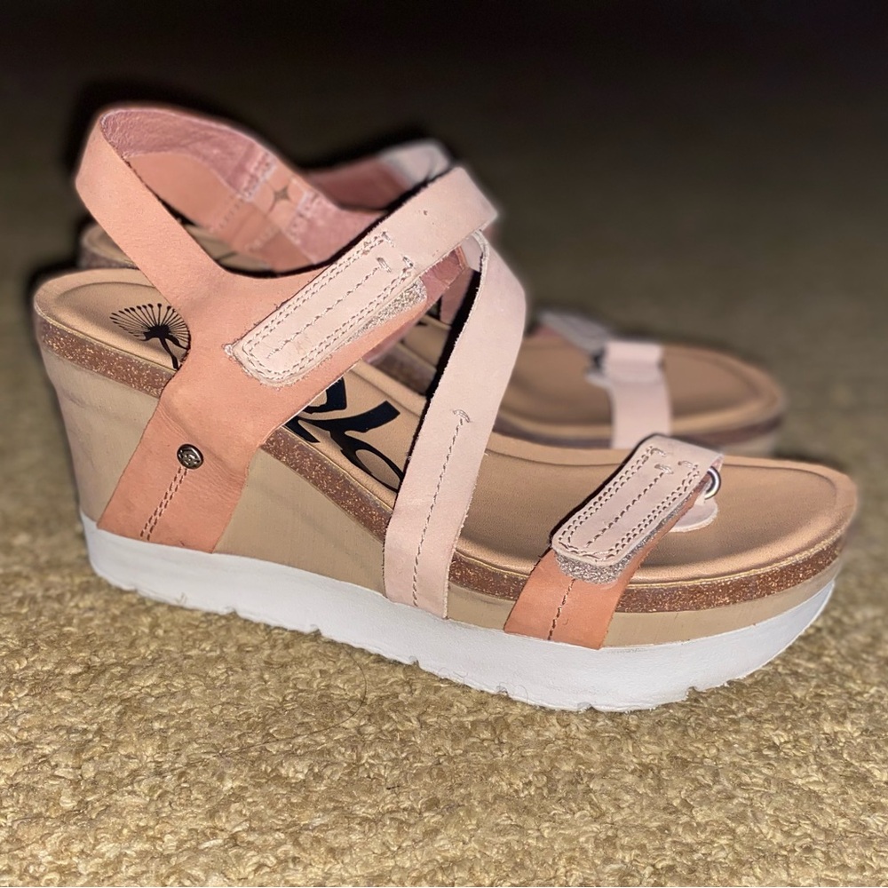 OTBT sandals